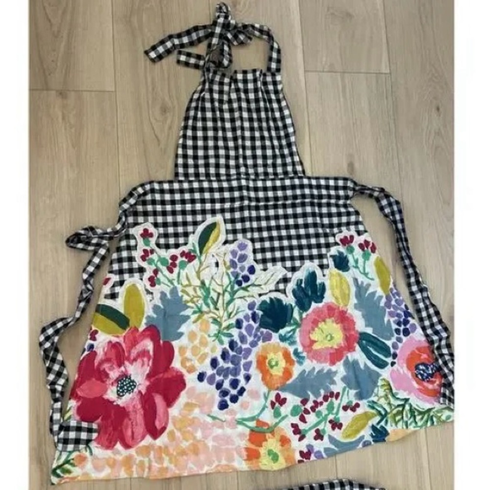Anthropologie Floral Checkered Apron (NWT)